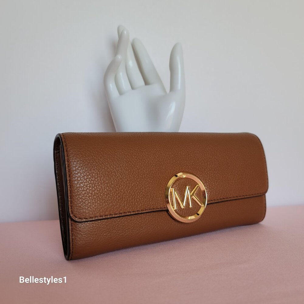 MICHAEL KORS Pebbled Leather Flap Large Wallet-Luggage color. PRE-OWNED/USED.⭐ - Picture 4 of 16